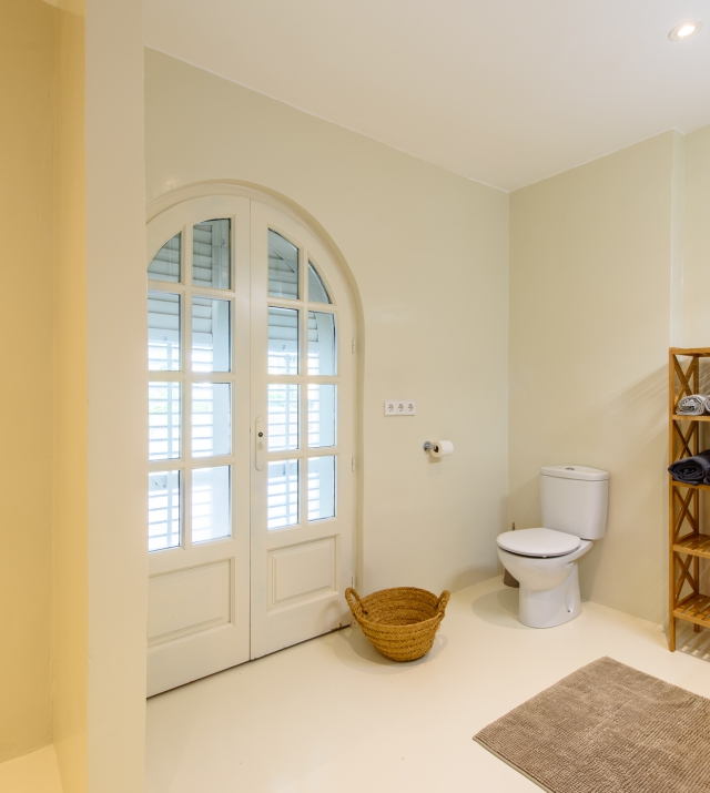 resa estates ibiza cap martinet sea view villa for sale bathroom 5.jpg